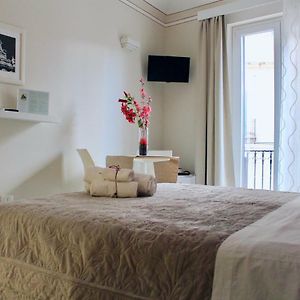 Triscele Glamour Rooms